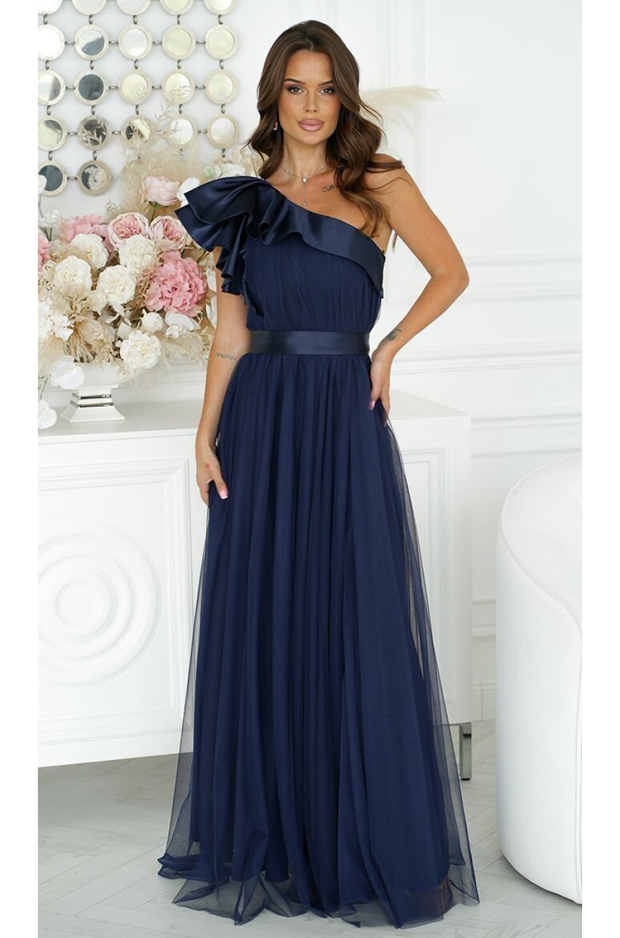 Rochie eleganta lunga din tulle bleumarin cu un umar gol si volan din satin Irresistible 4 - jojofashion.ro