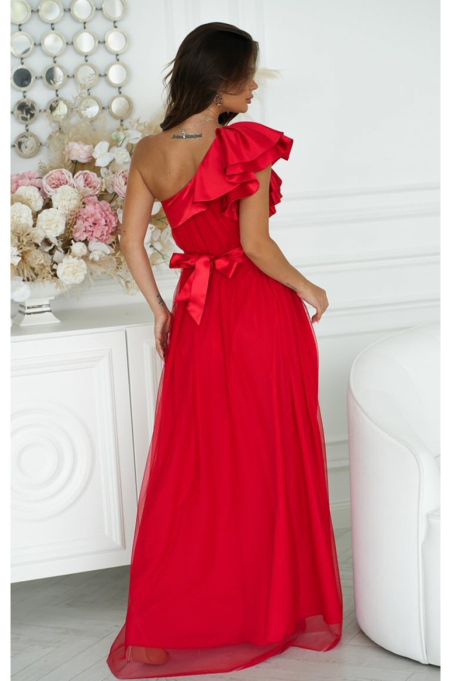 Rochie eleganta rosie lunga din tulle cu un umar gol si volan din satin Irresistible 2 - jojofashion.ro
