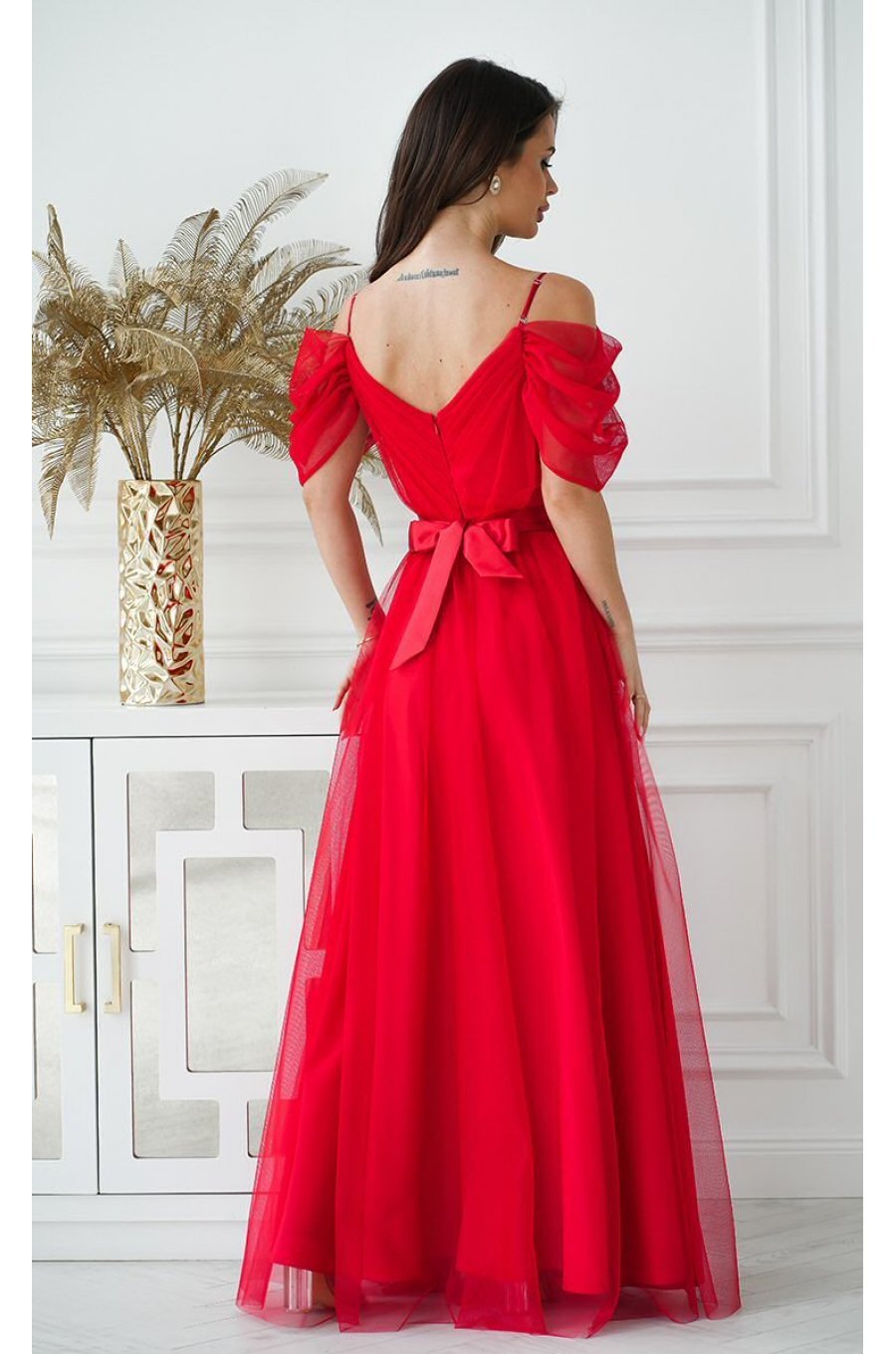 Rochie lunga eleganta rosie din tulle vaporoasa cu umerii goi FloraY 2 - jojofashion.ro
