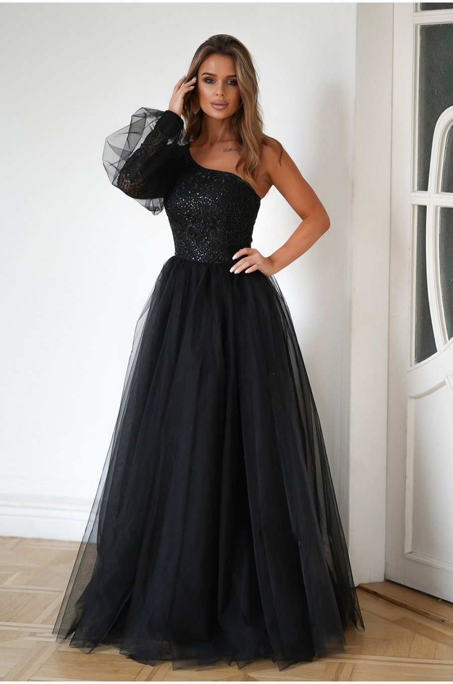 Rochie de ocazie lunga, din tulle si dantela, neagra, cu un umar gol si maneca lunga, Azelle 1 - jojofashion.ro