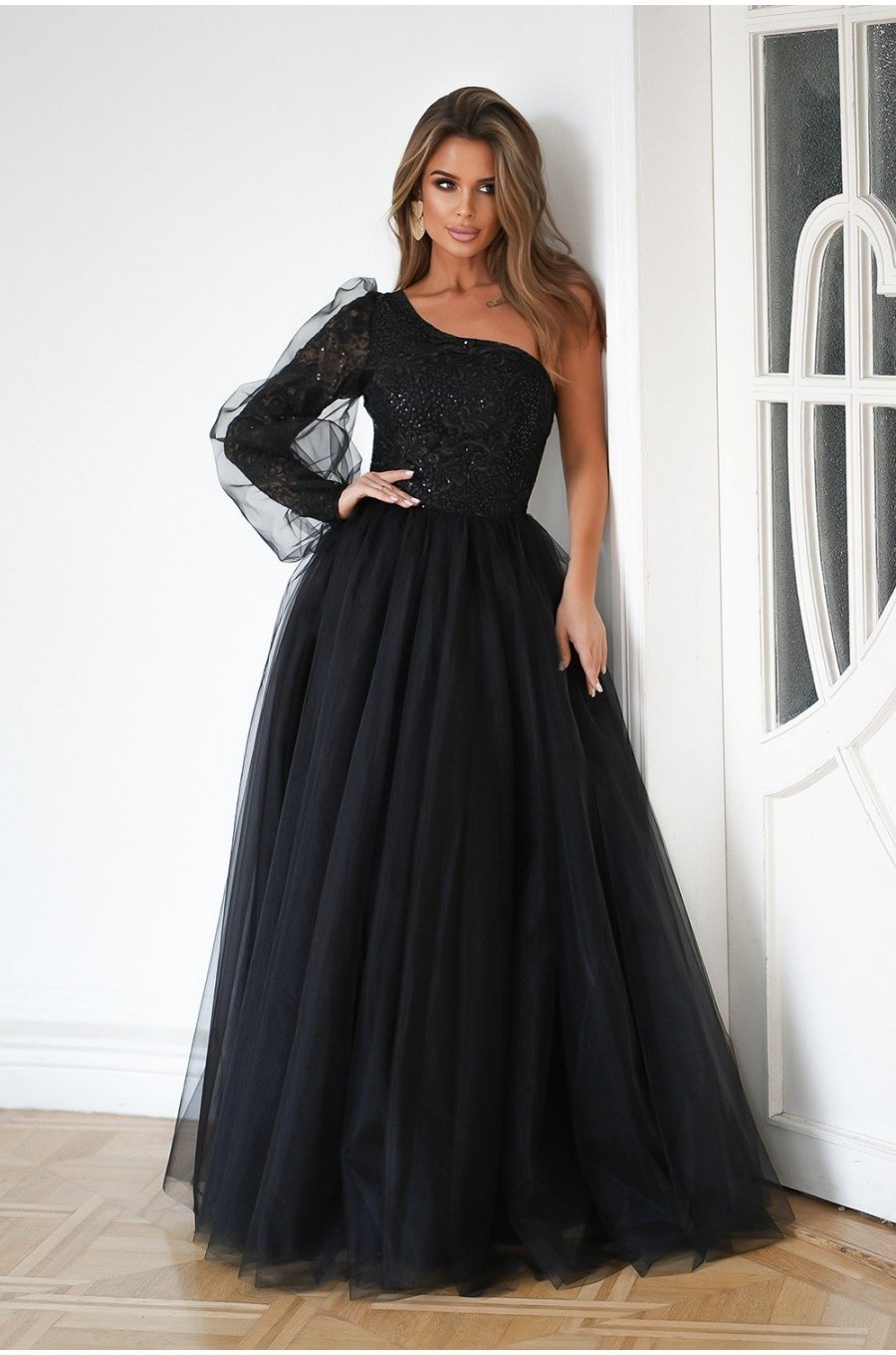 Rochie de ocazie lunga, din tulle si dantela, neagra, cu un umar gol si maneca lunga, Azelle 7 - jojofashion.ro