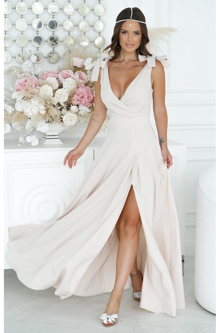 Rochie lunga bej din vascoza Andra Rochie lunga bej din vascoza Andra 2 - jojofashion.ro