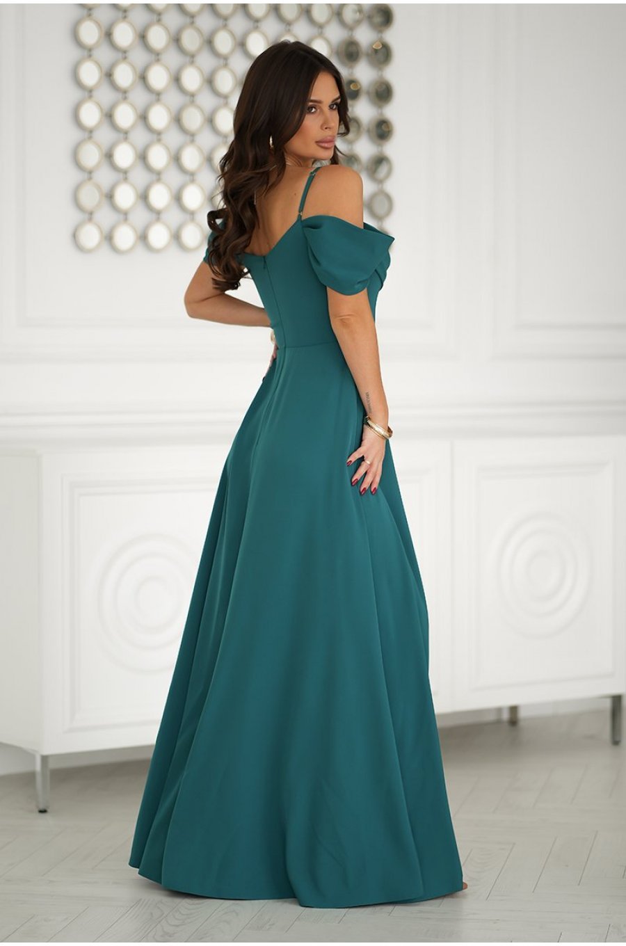 Rochie lunga verde cu umerii goi vaporoasa Katiya 2 - jojofashion.ro