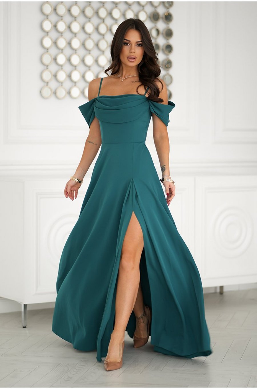Rochie lunga verde cu umerii goi vaporoasa Katiya 4 - jojofashion.ro