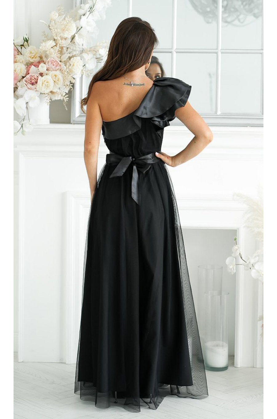 Rochie eleganta neagra din tulle cu un umar gol si volan din satin Irresistible 4 - jojofashion.ro