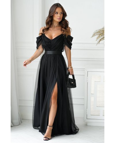 Rochie neagra eleganta lunga din tulle vaporoasa cu umerii goi FloraY Rochii lungi, Rochie neagra eleganta lunga din tulle vaporoasa cu umerii goi FloraY - jojofashion.ro
