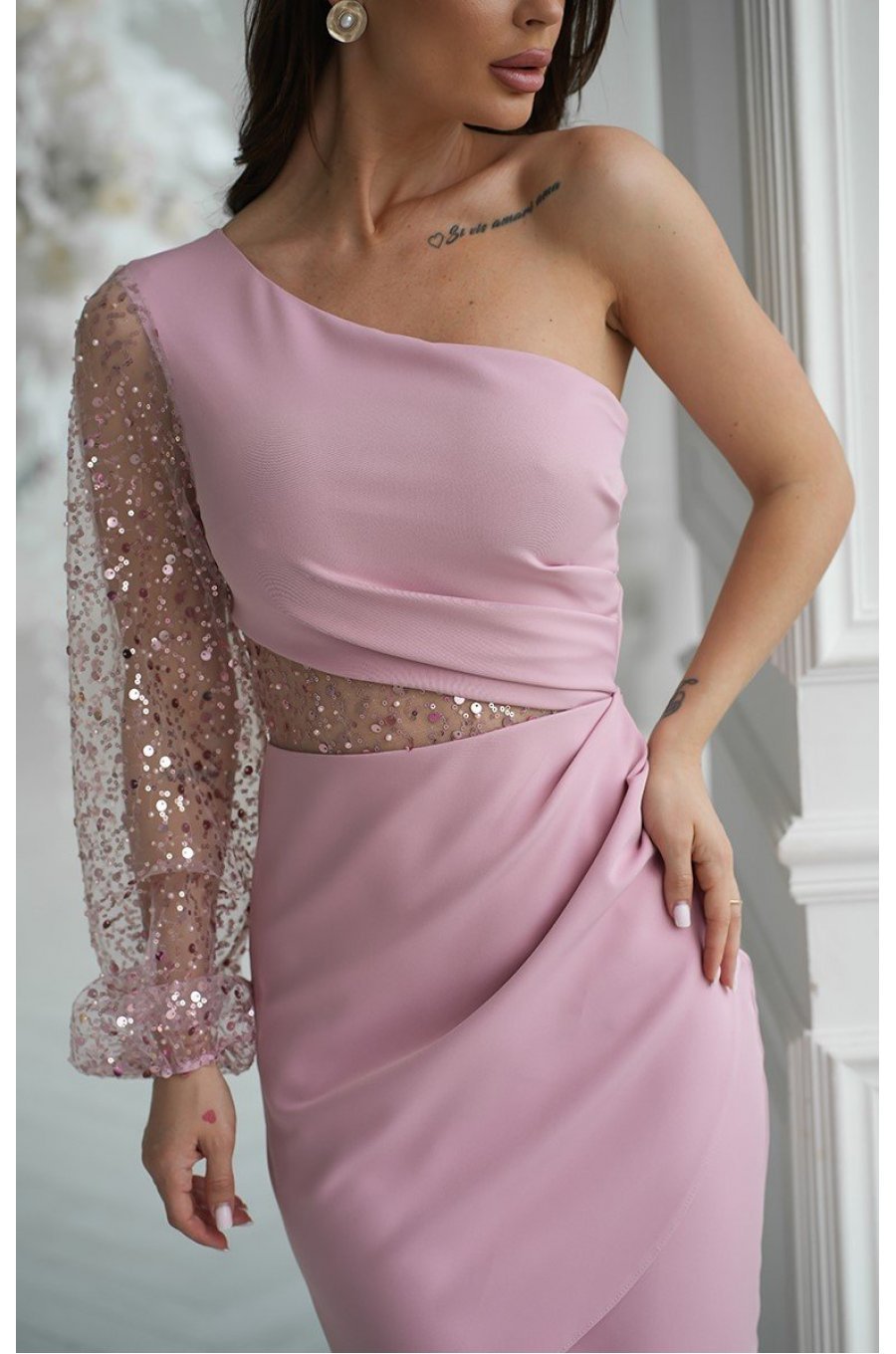 Rochie scurta cu paiete roz prafuit cu maneca lunga si un umar gol Seduction 4 - jojofashion.ro
