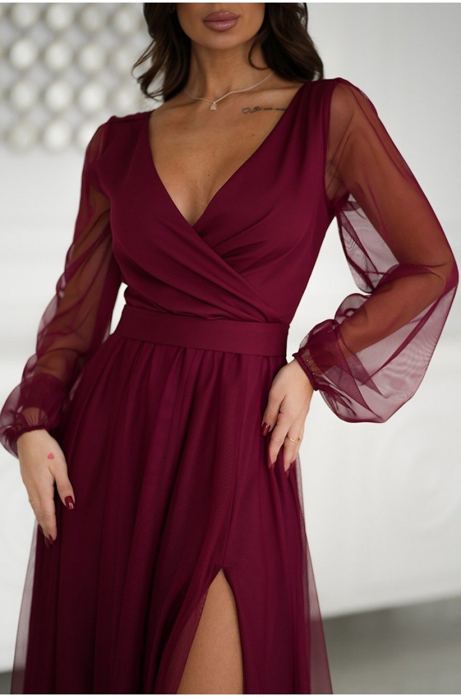 Rochie vaporoasa lunga burgundy din tulle cu maneca lunga SplendorB 4 - jojofashion.ro