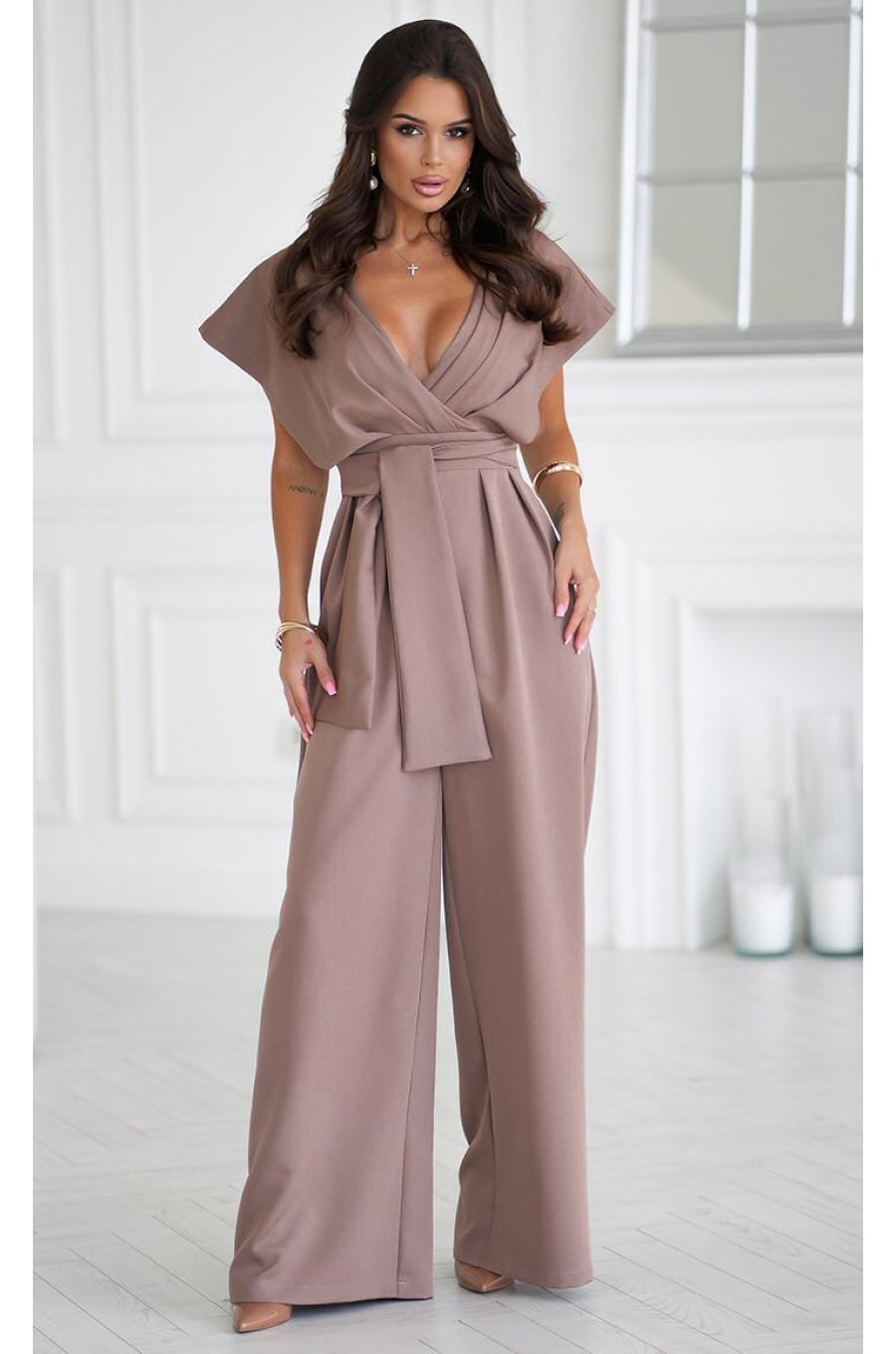 Salopeta eleganta evazata, din vascoza, cappuccino, Ryoko Salopeta eleganta evazata, din vascoza, cappuccino, Ryoko 3 - jojofashion.ro