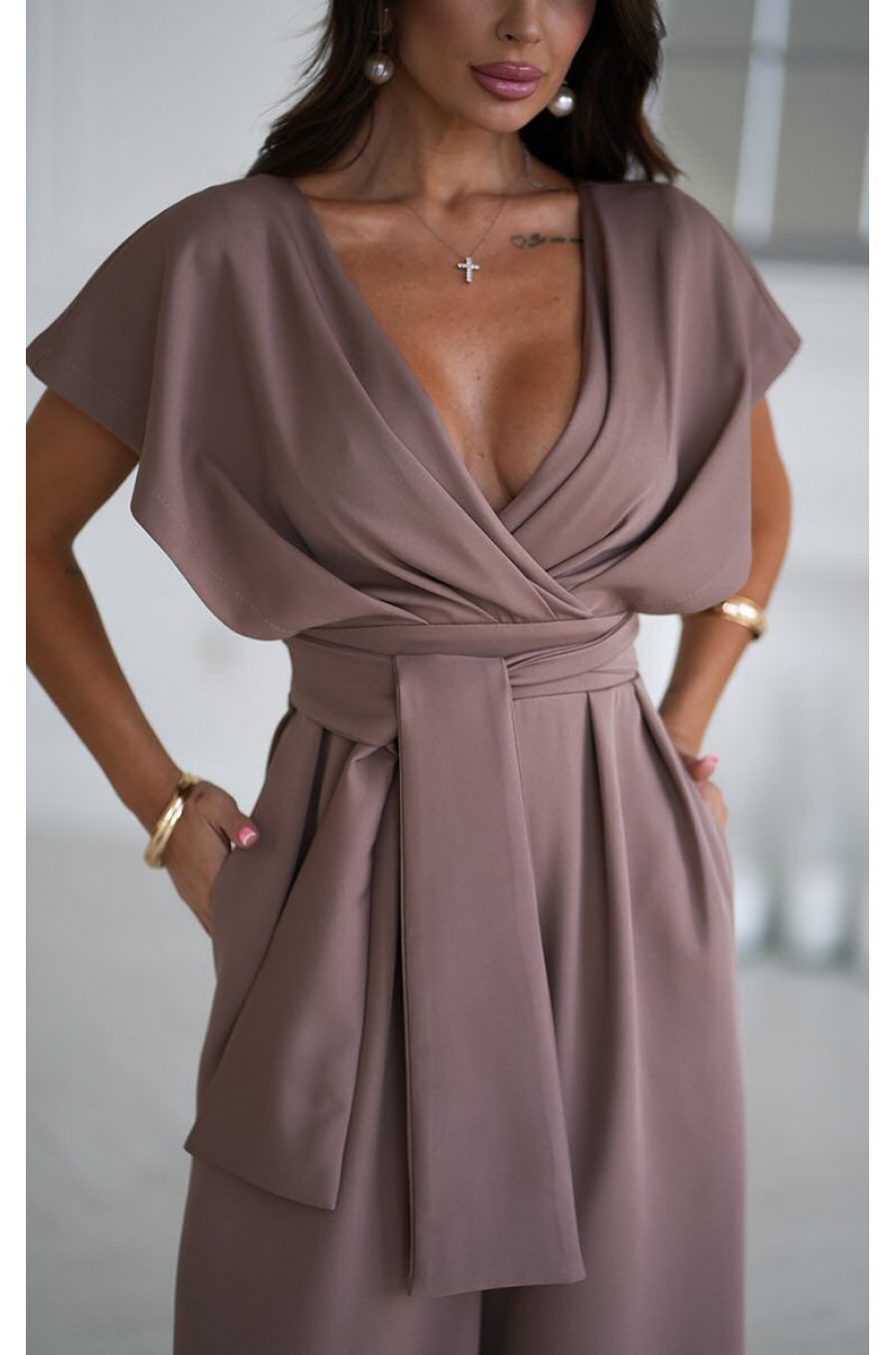 Salopeta eleganta evazata, din vascoza, cappuccino, Ryoko Salopeta eleganta evazata, din vascoza, cappuccino, Ryoko 4 - jojofashion.ro