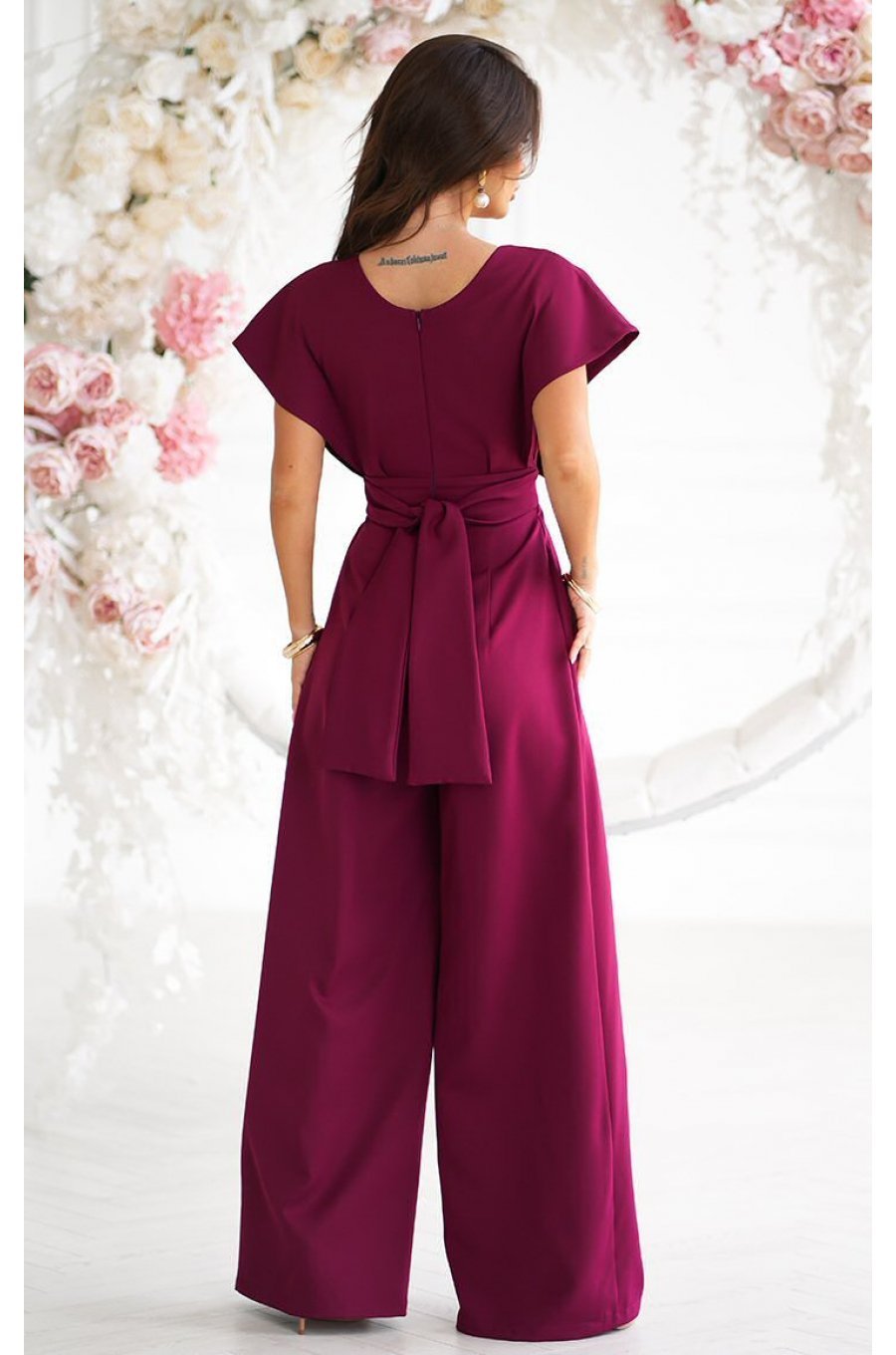 Salopeta eleganta evazata, din vascoza burgundy, petrecuta, Ryoko Salopeta eleganta evazata, din vascoza burgundy, petrecuta, Ryoko 2 - jojofashion.ro