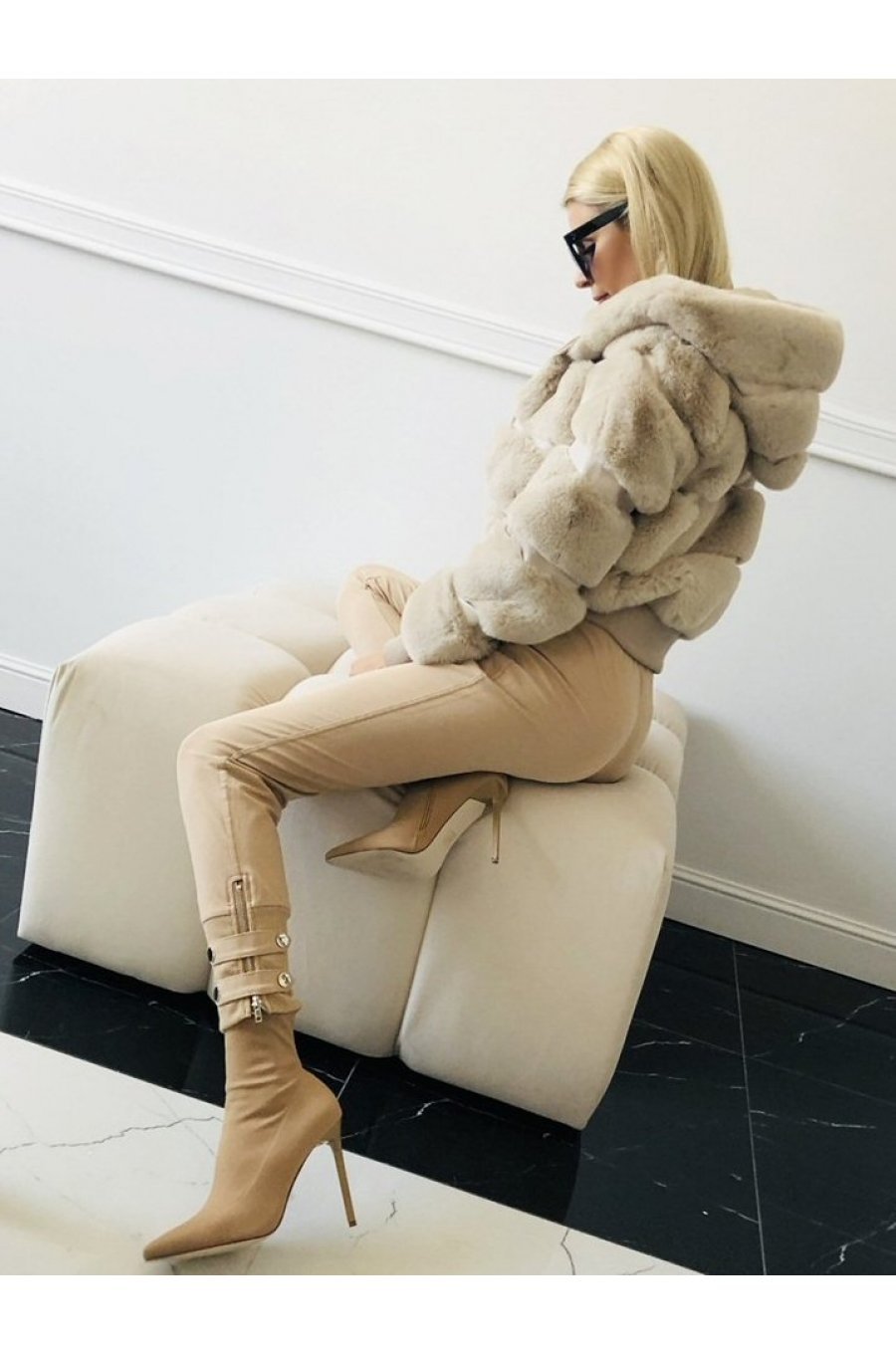 Geaca dama de iarna scurta, blana eco bej, cu gluga, Falima Geaca dama de iarna scurta, blana eco bej, cu gluga, Falima 3 - jojofashion.ro