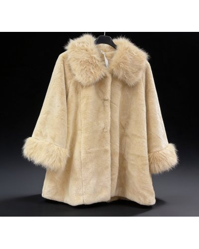Geci dama, Palton dama din blana eco bej cu guler si mansete voluminoase Ellisse - jojofashion.ro