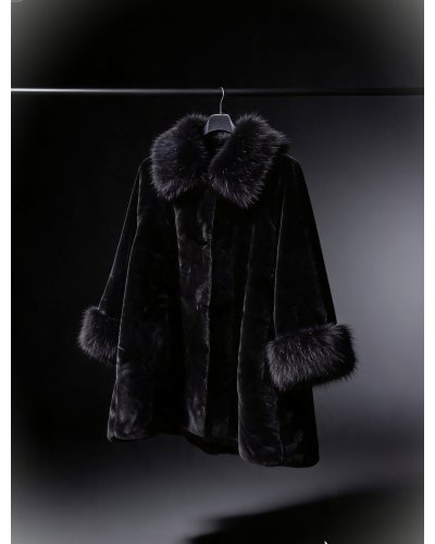 Geci dama, Blana eco neagra scurta tip palton cu guler și mansete voluminoase Ellisse - jojofashion.ro