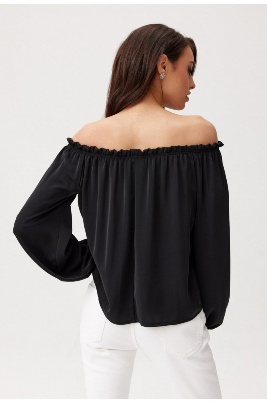 Bluza dama cu floare, din satin, neagra, cu umerii goi si maneca lunga, RosieR 2 - jojofashion.ro
