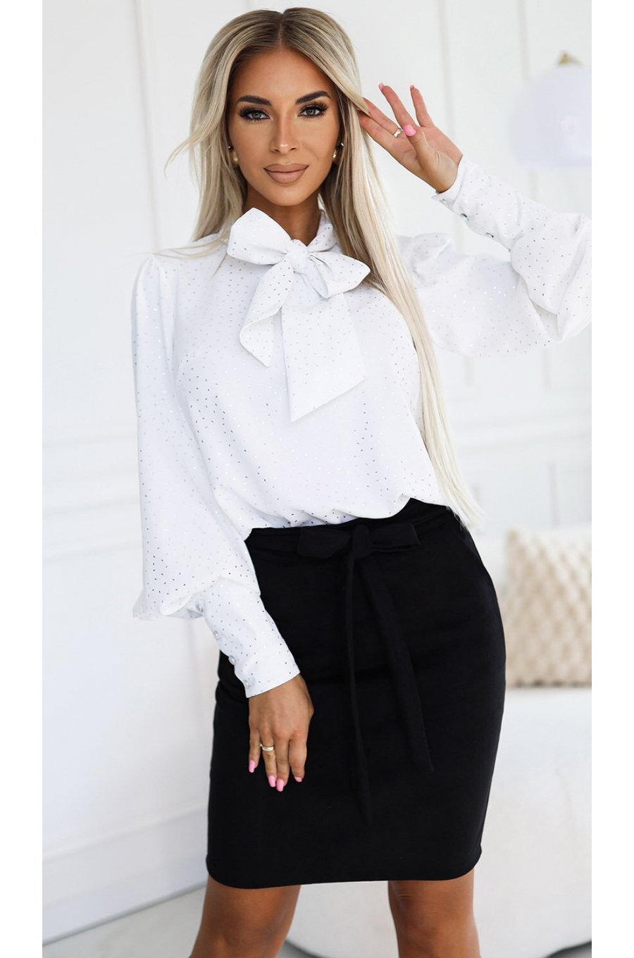 Bluza eleganta alba cu maneca lunga lejera Anouk Bluza eleganta alba cu maneca lunga lejera Anouk 4 - jojofashion.ro