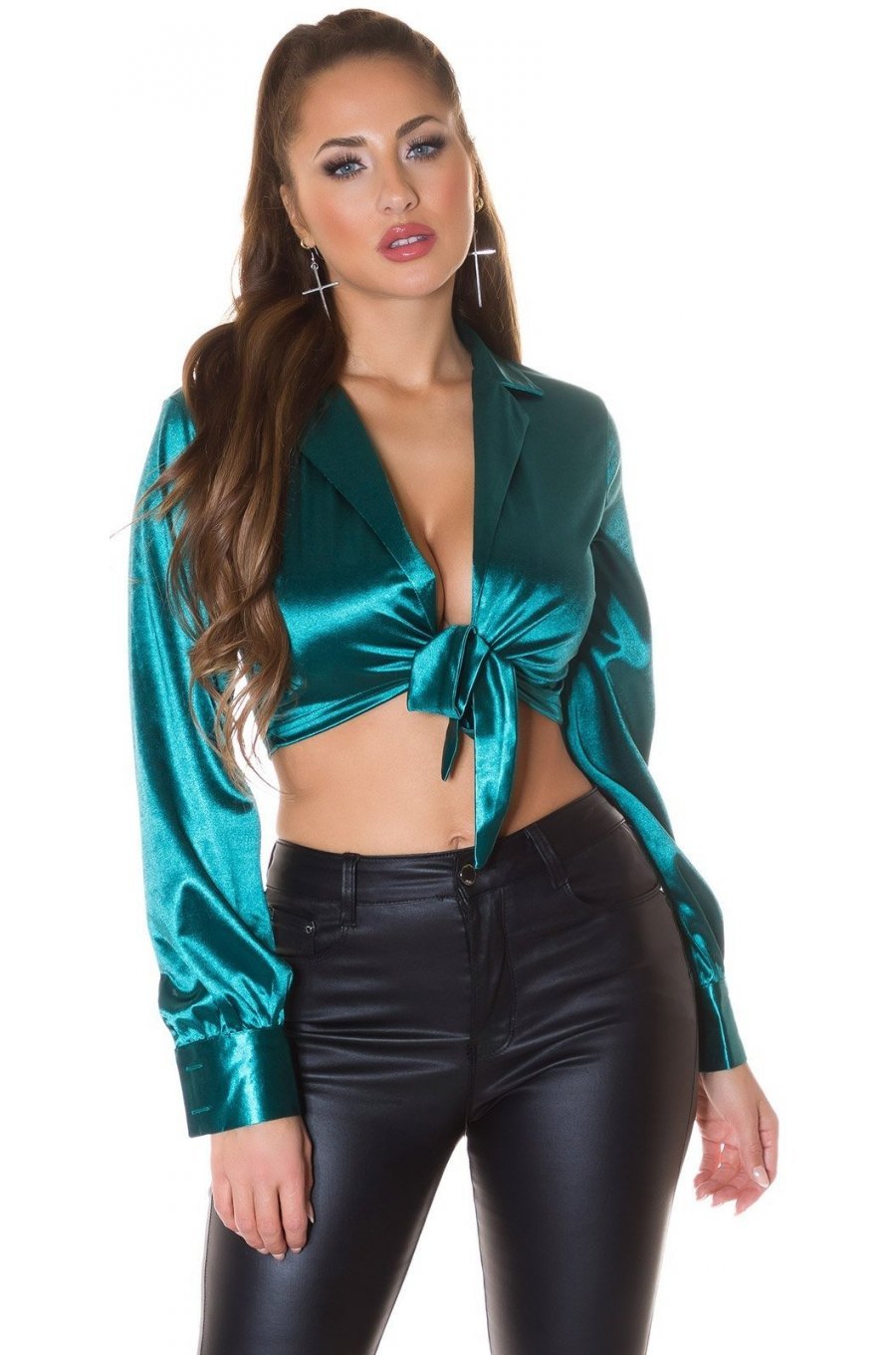 Bluza crop, din satin, verde turcoaz, cu maneci lungi, Corinne Bluza crop, din satin, verde turcoaz, cu maneci lungi, Corinne 1 - jojofashion.ro