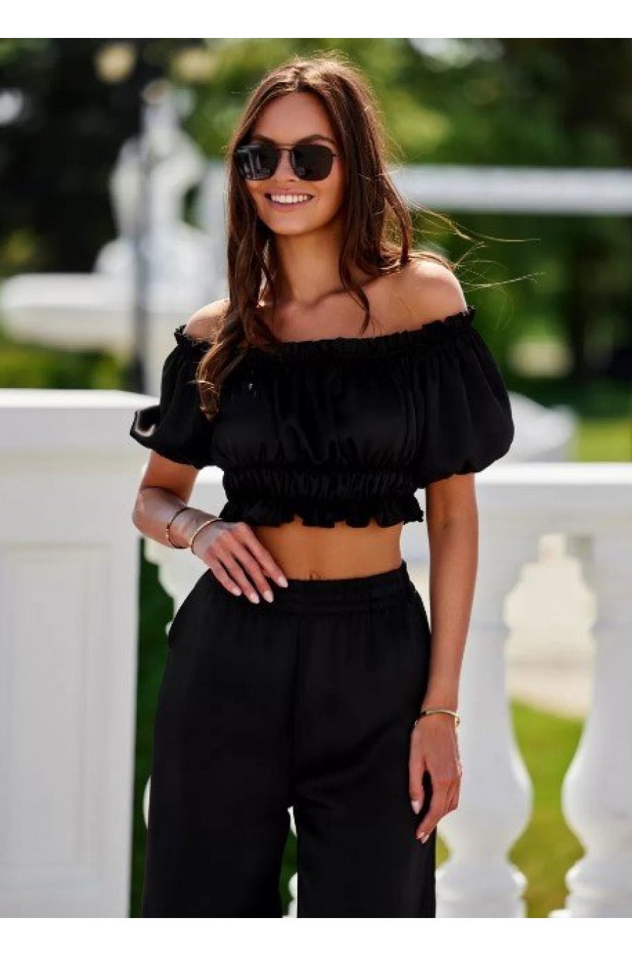 Bluza crop de dama, neagra, din satin, incretita, MarbellaR Bluza crop de dama, neagra, din satin, incretita, MarbellaR 1 - jojofashion.ro