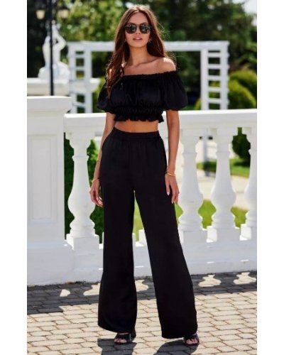 Bluza crop de dama, neagra, din satin, incretita, MarbellaR Bluze dama, Bluza crop de dama, neagra, din satin, incretita, MarbellaR - jojofashion.ro