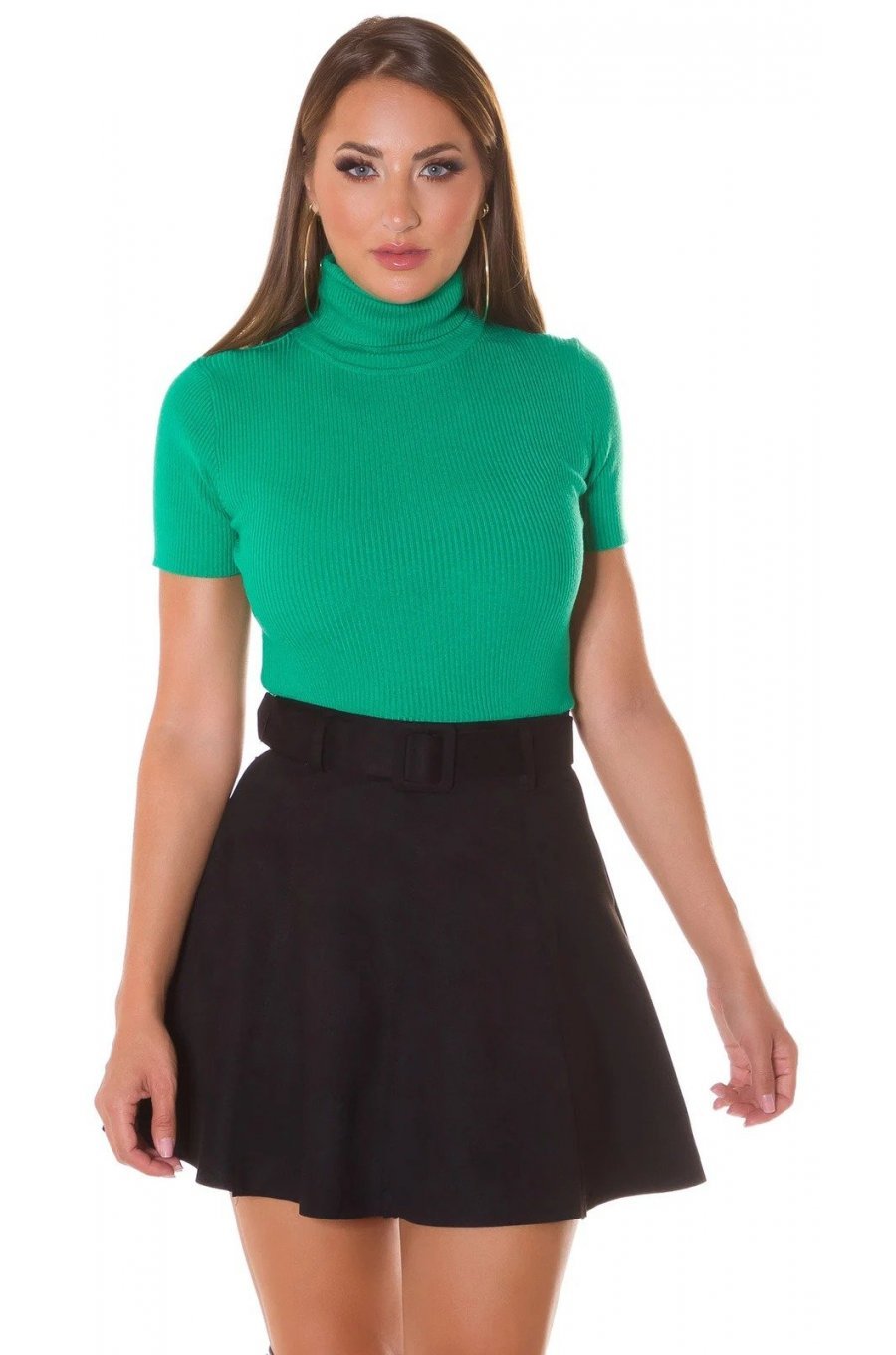 Bluza dama maleta cu maneci scurte vascoza verde Basic Bluza dama maleta cu maneci scurte vascoza verde Basic 1 - jojofashion.ro