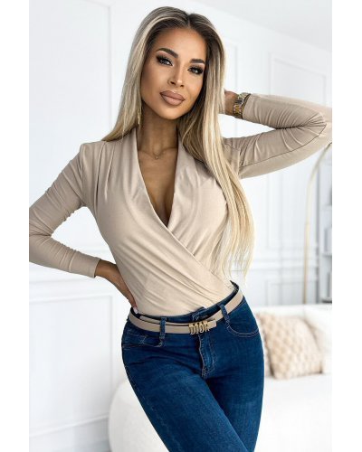 Bluza dama tip body, bej, cu decolteu petrecut si maneca lunga, Trinna Bluze dama, Bluza dama tip body, bej, cu decolteu petrecut si maneca lunga, Trinna - jojofashion.ro