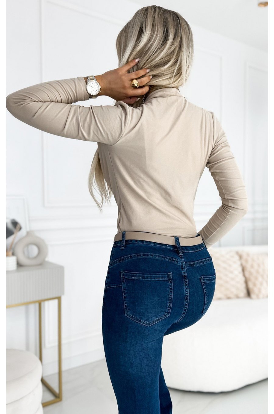 Bluza dama tip body, bej, cu decolteu petrecut si maneca lunga, Trinna 2 - jojofashion.ro