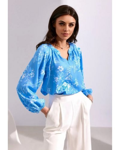 Bluza dama tip tunica, baby blue cu flori, vaporoasa, cu maneca lunga, ClaraR Bluze dama, Bluza dama tip tunica, baby blue cu flori, vaporoasa, cu maneca lunga, ClaraR - jojofashion.ro