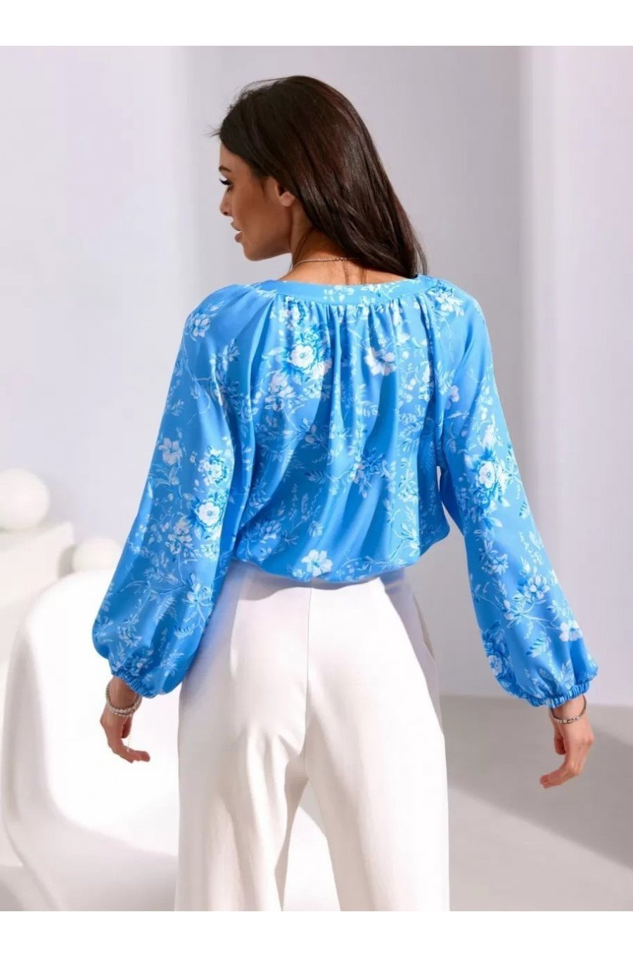 Bluza dama tip tunica, baby blue cu flori, vaporoasa, cu maneca lunga, ClaraR 2 - jojofashion.ro