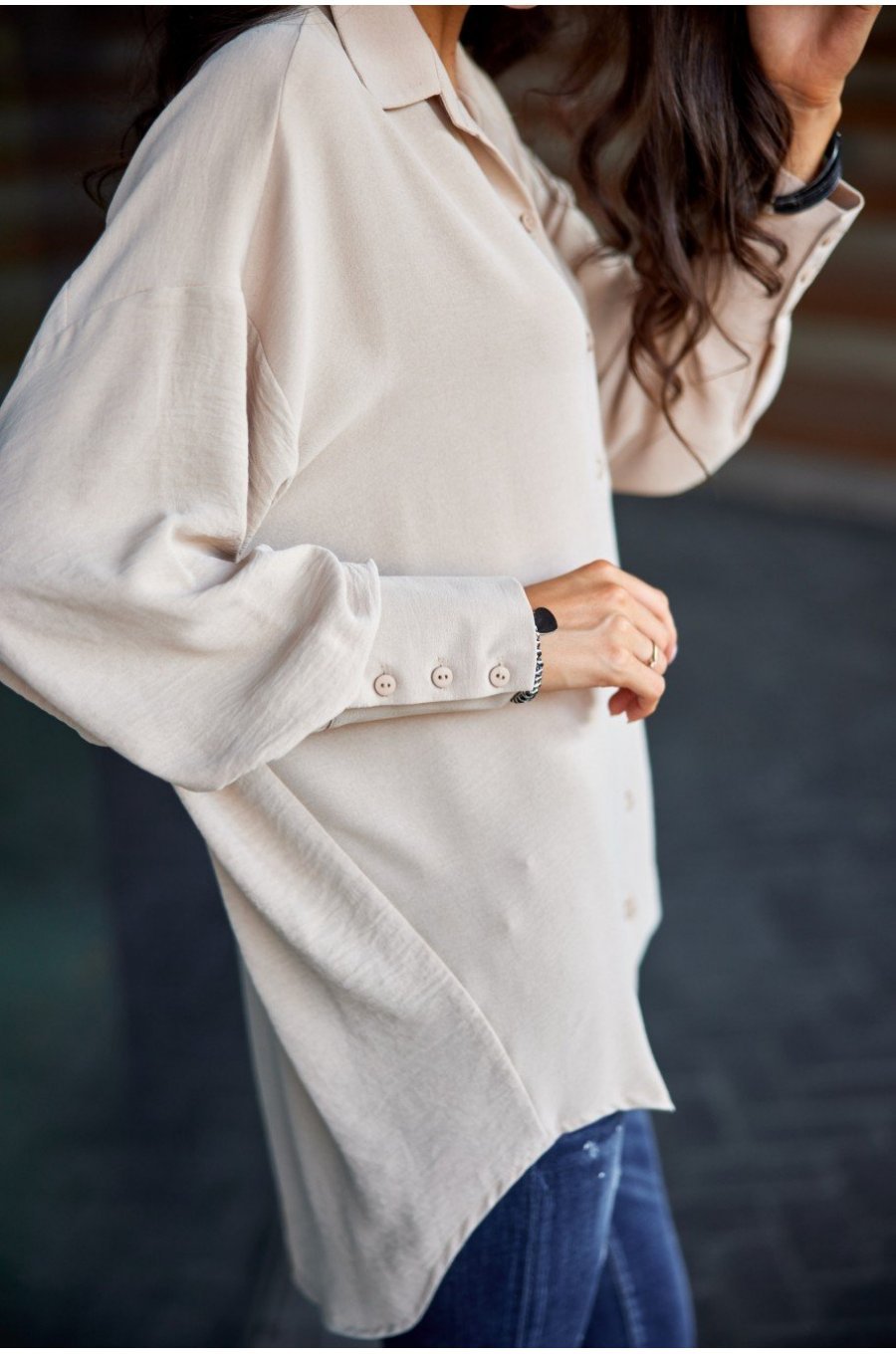 Camasa dama oversize, bej, cu maneca lunga si nasturi, Ayline 3 - jojofashion.ro