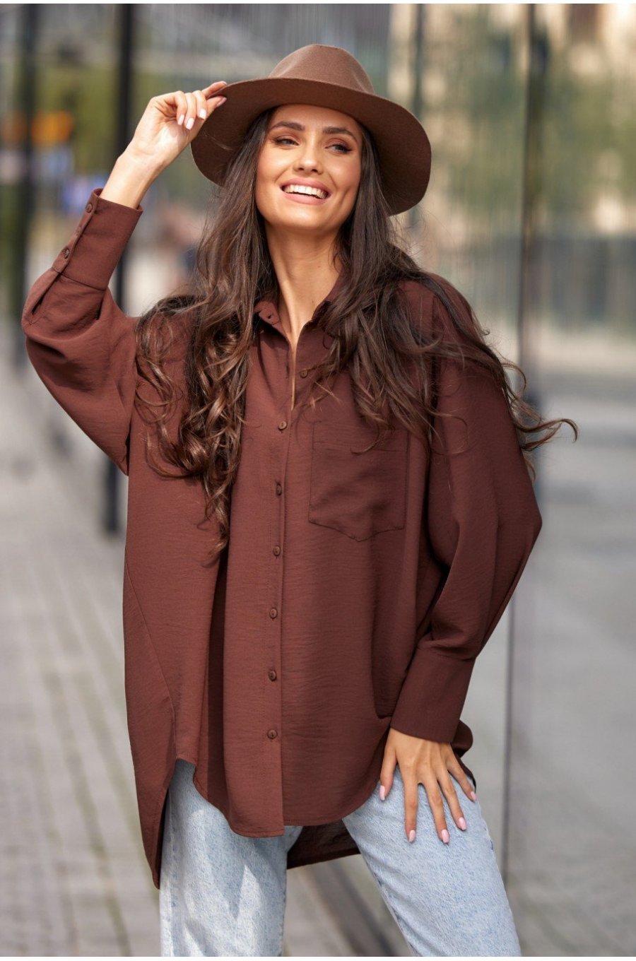 Camasa dama oversize, maro, cu maneca lunga si nasturi, Ayline Camasa dama oversize, maro, cu maneca lunga si nasturi, Ayline 1 - jojofashion.ro