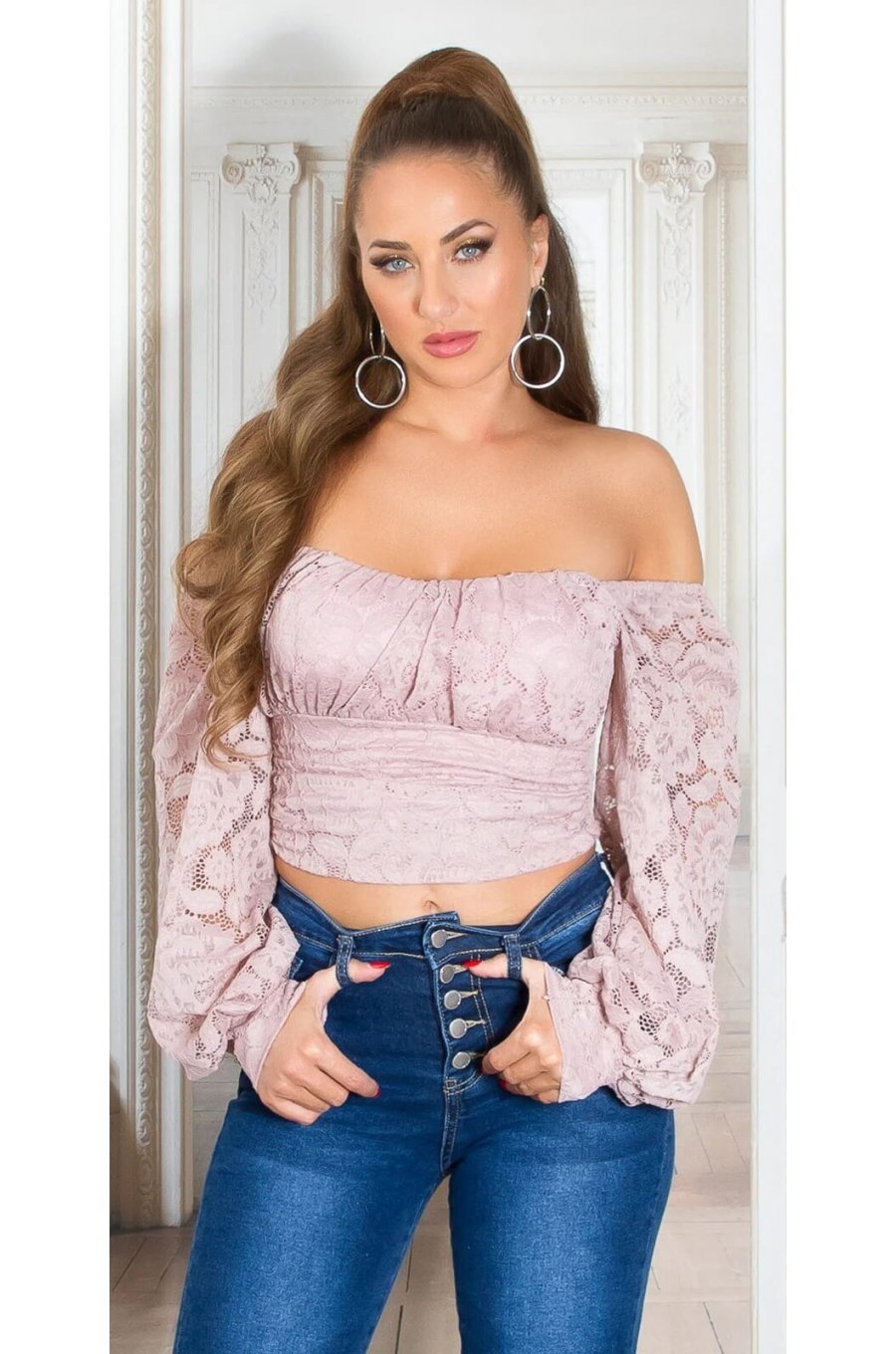 Top crop dama dantela roz pal cu umeri goi Diana Top crop dama dantela roz pal cu umeri goi Diana 1 - jojofashion.ro