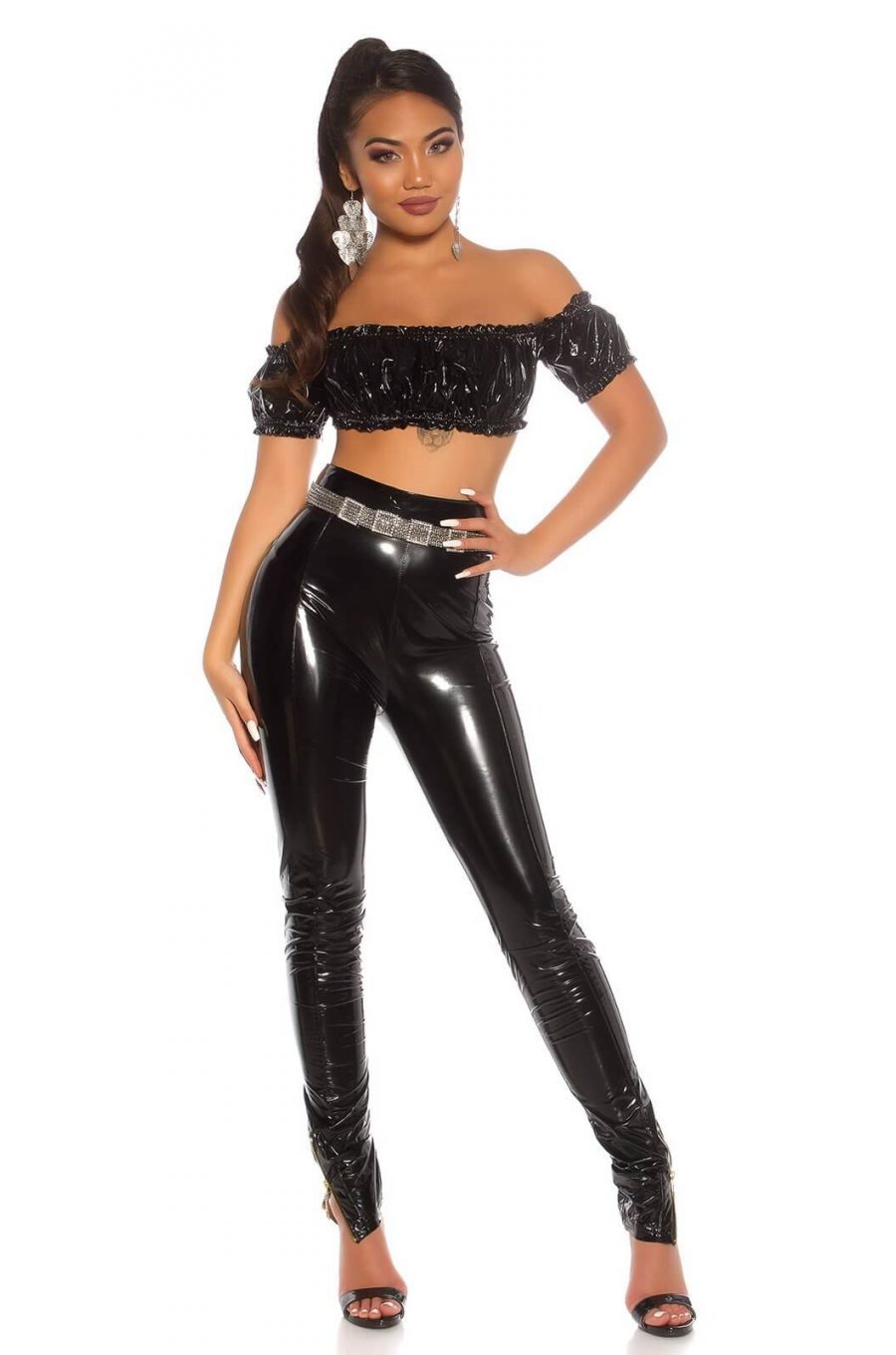 Crop top dama latex negru incretit cu umeri goi Defne Crop top dama latex negru incretit cu umeri goi Defne 5 - jojofashion.ro