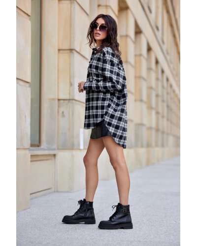 Camasi dama, Camasa dama alba cu carouri negre, oversize, JoleneR - jojofashion.ro