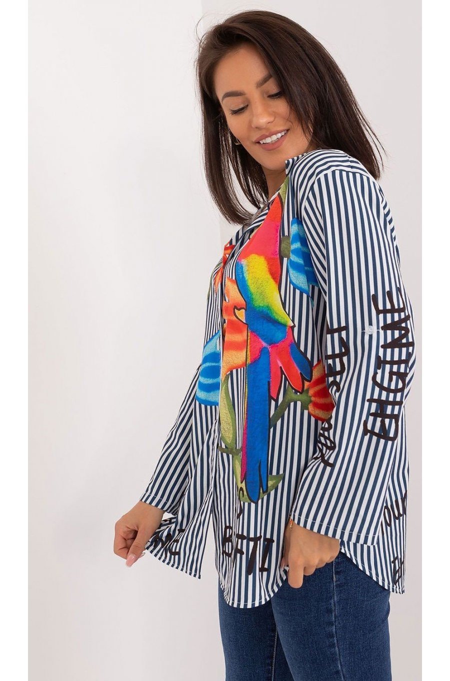 Camasa dama casual, alba cu dungi bleumarin si flori multicolore, Saleen 2 - jojofashion.ro