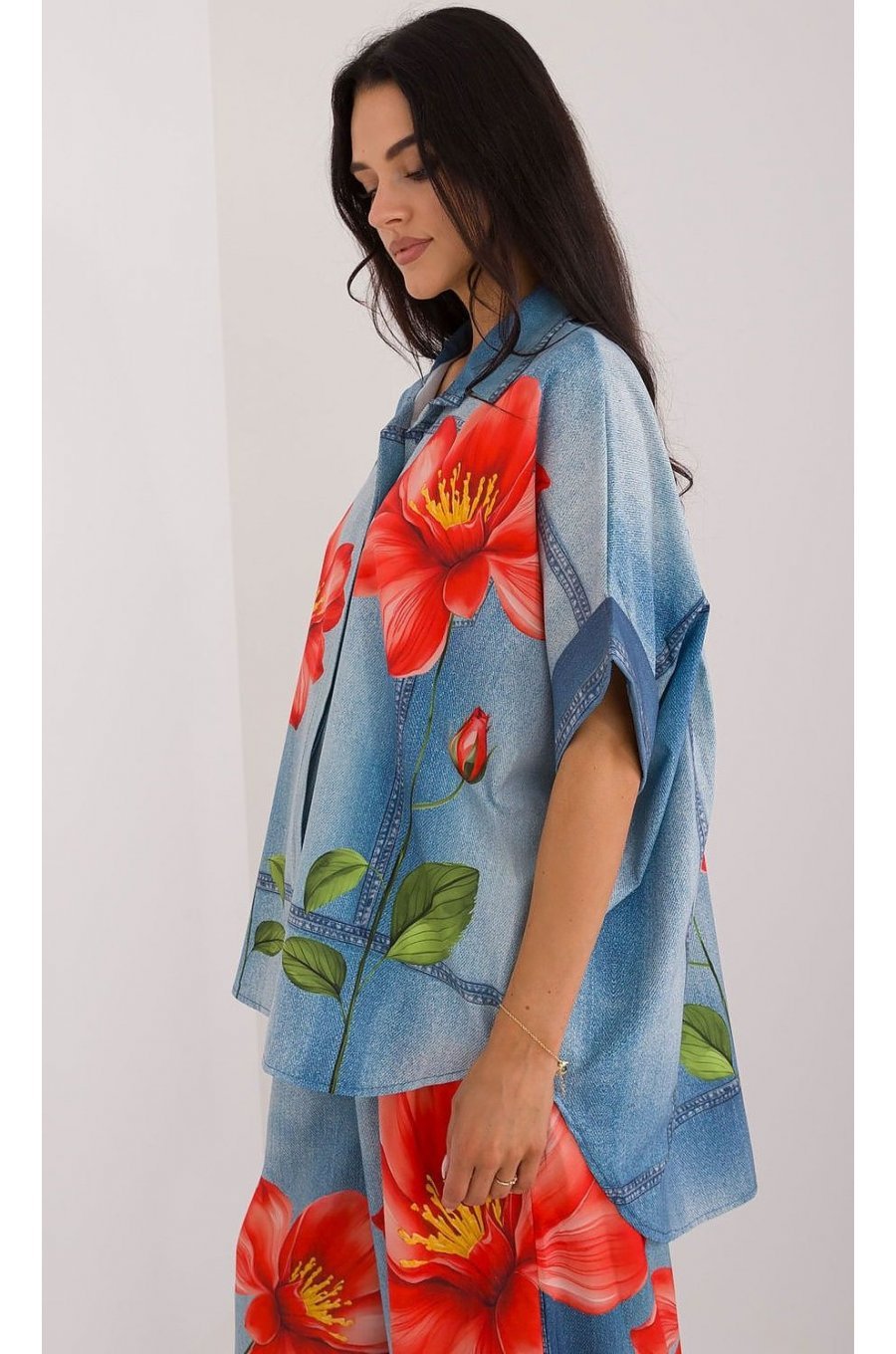 Camasa dama oversize, bleu cu flori, cu maneca scurta, Hysminai1 Camasa dama oversize, bleu cu flori, cu maneca scurta, Hysminai1 2 - jojofashion.ro