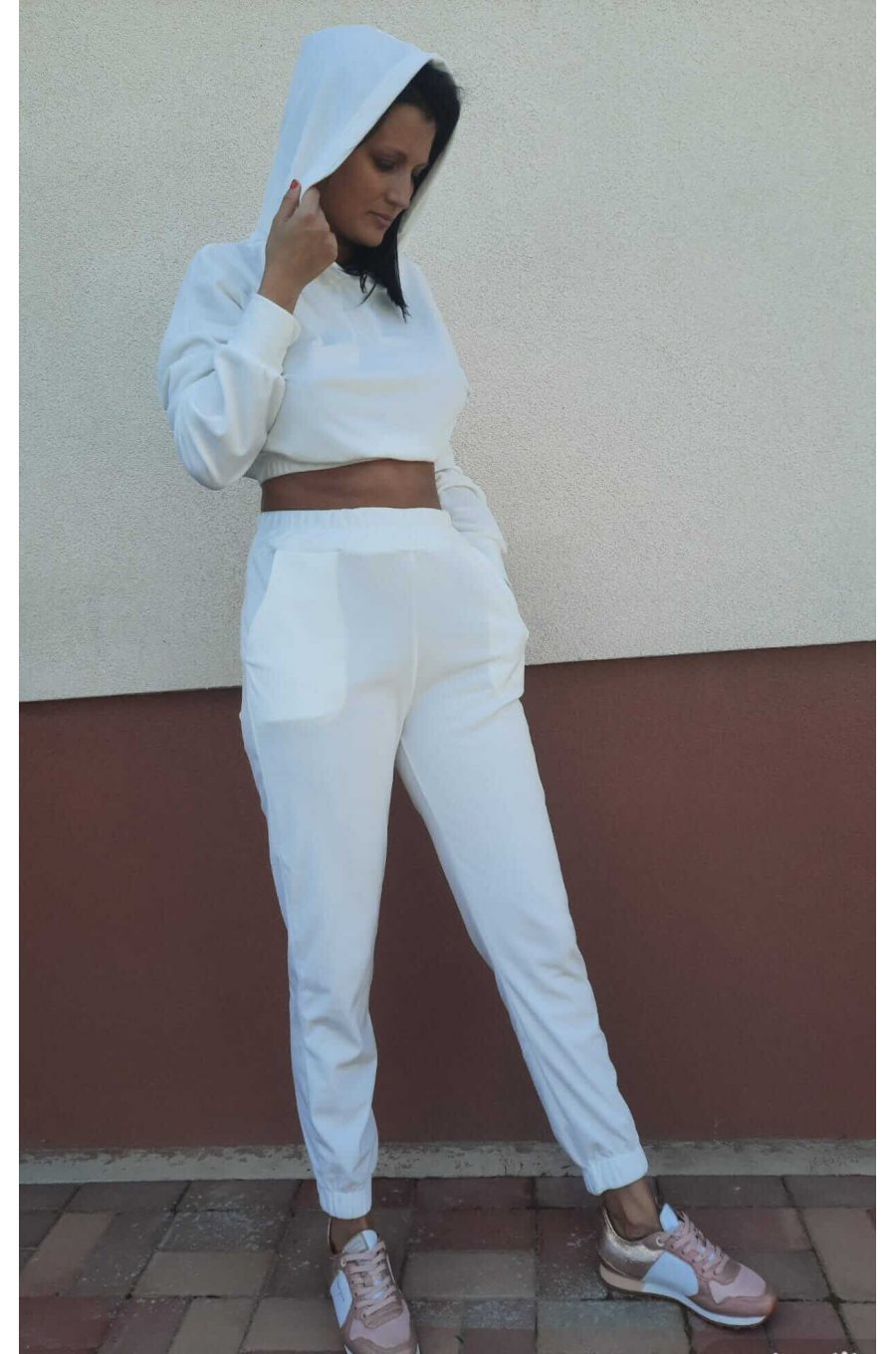 Trening dama, crop top, catifea, alb Gyssa 2 - jojofashion.ro