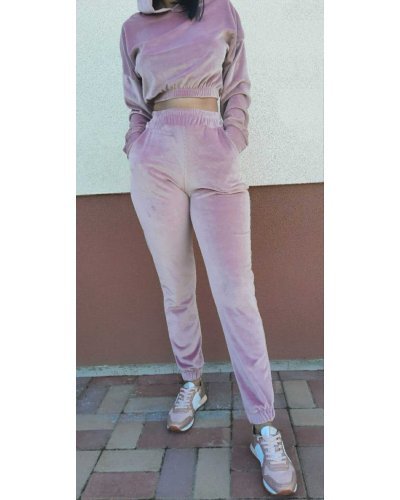 Trening dama, crop top, catifea, roz pudra Gyssa Treninguri dama, Trening dama, crop top, catifea, roz pudra Gyssa - jojofashion.ro