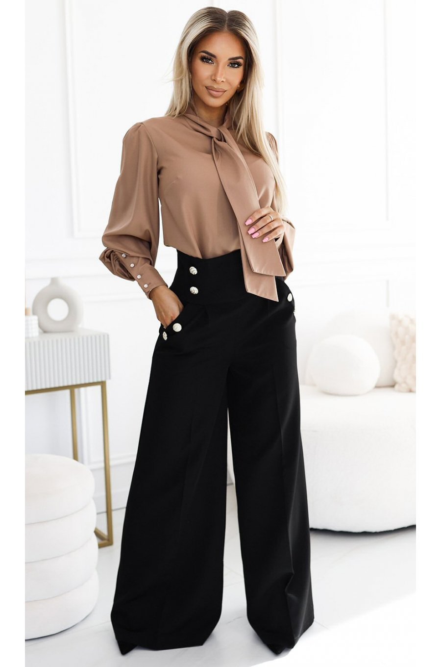 Bluza dama eleganta bej cu maneca lunga lejera Anouk Bluza dama eleganta bej cu maneca lunga lejera Anouk 5 - jojofashion.ro