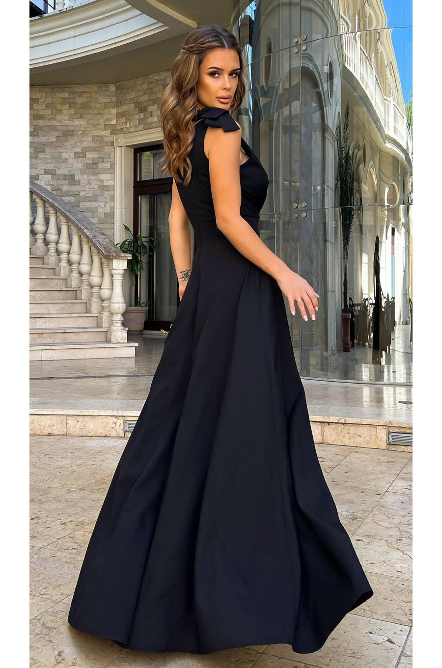 Rochie lunga eleganta neagra din vascoza Andra Rochie lunga eleganta neagra din vascoza Andra 2 - jojofashion.ro