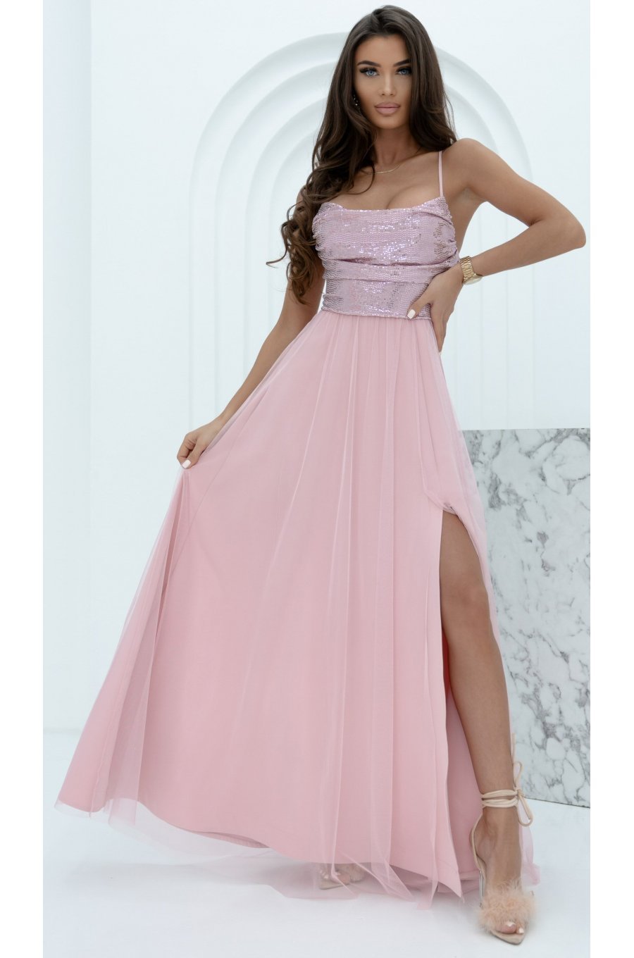 Rochie de ocazie lunga roz pal din tulle si paiete cu bustul tip corset si umerii goi Bella 1 - jojofashion.ro