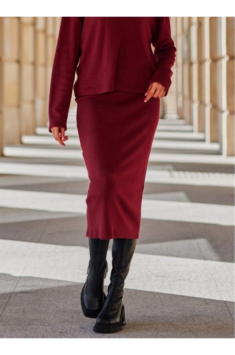 Fusta conica din vascoza, midi, burgundy, mulata, CarmenR Fusta conica din vascoza, midi, burgundy, mulata, CarmenR 3 - jojofashion.ro