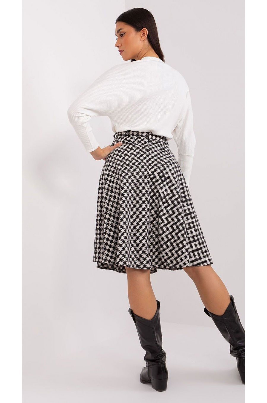 Fusta evazata, carouri mici, midi, neagra, Lilisa Fusta evazata, carouri mici, midi, neagra, Lilisa 3 - jojofashion.ro