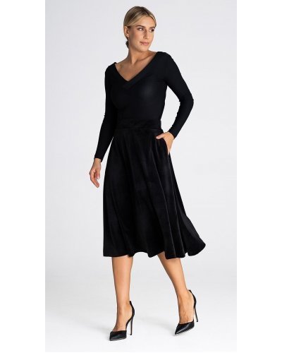 Fusta evazata din catifea, midi, neagra, cu talia inalta si buzunare, Barril Fuste dama, Fusta evazata din catifea, midi, neagra, cu talia inalta si buzunare, Barril - jojofashion.ro