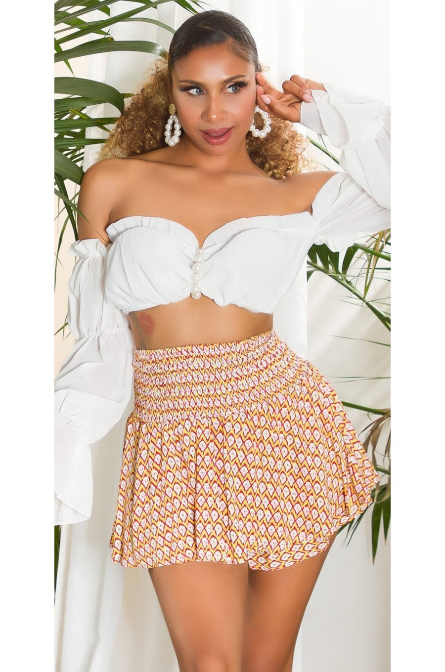 Fusta skort scurta, cu talia inalta, din vascoza, galbena cu print, Selda 3 - jojofashion.ro