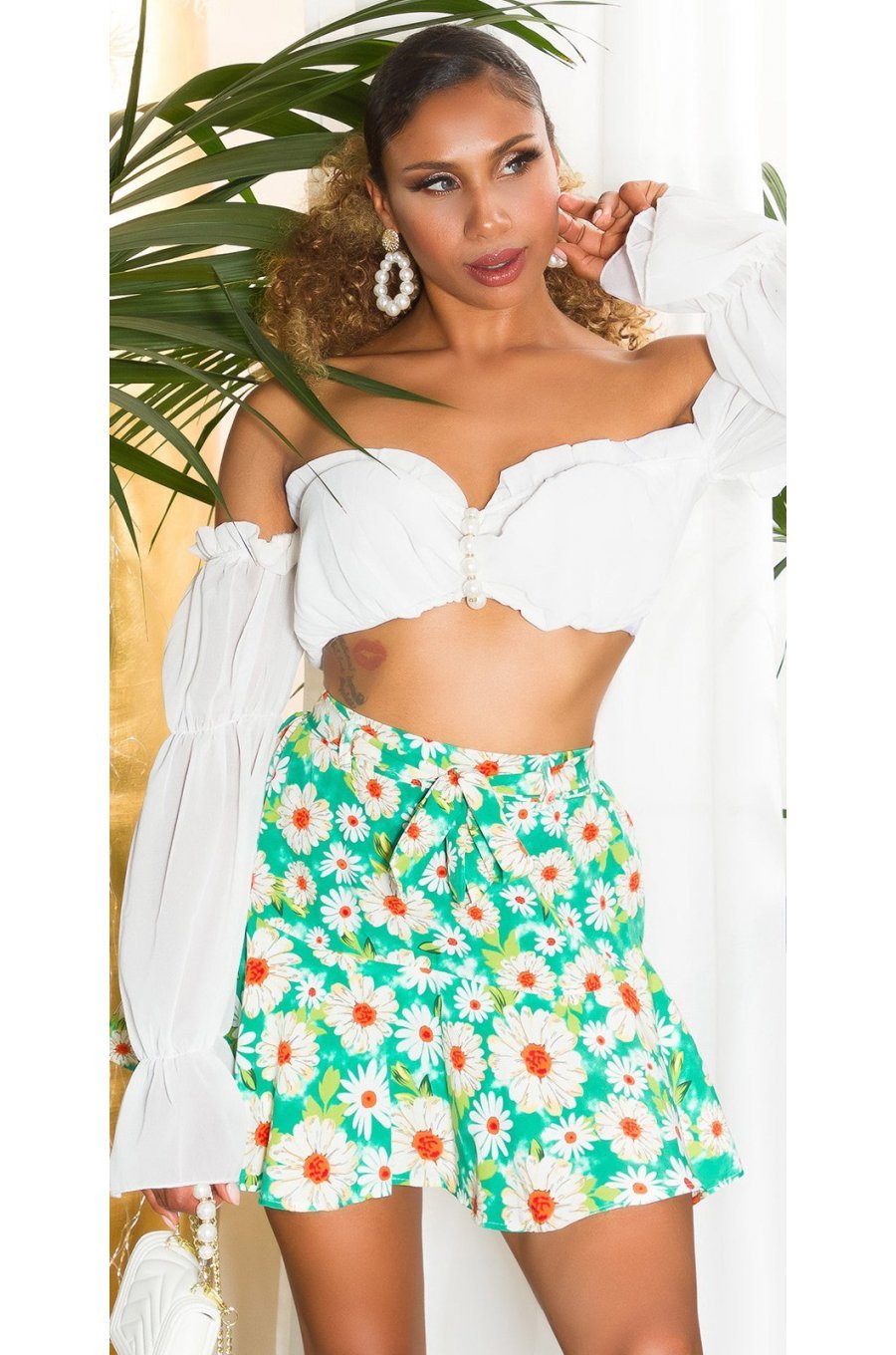 Fusta skort scurta, verde cu flori, cu volan si cordon, Marlina 2 - jojofashion.ro