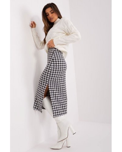 Fusta tip creion, din bumbac, midi, alba cu print negru, crapata pe picior, Aidra Fuste dama, Fusta tip creion, din bumbac, midi, alba cu print negru, crapata pe picior, Aidra - jojofashion.ro