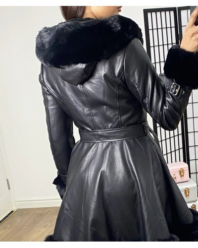 Geaca dama de iarna in clos piele eco neagra cu blanita si gluga Jojo Geci dama, Geaca dama de iarna in clos piele eco neagra cu blanita si gluga Jojo - jojofashion.ro