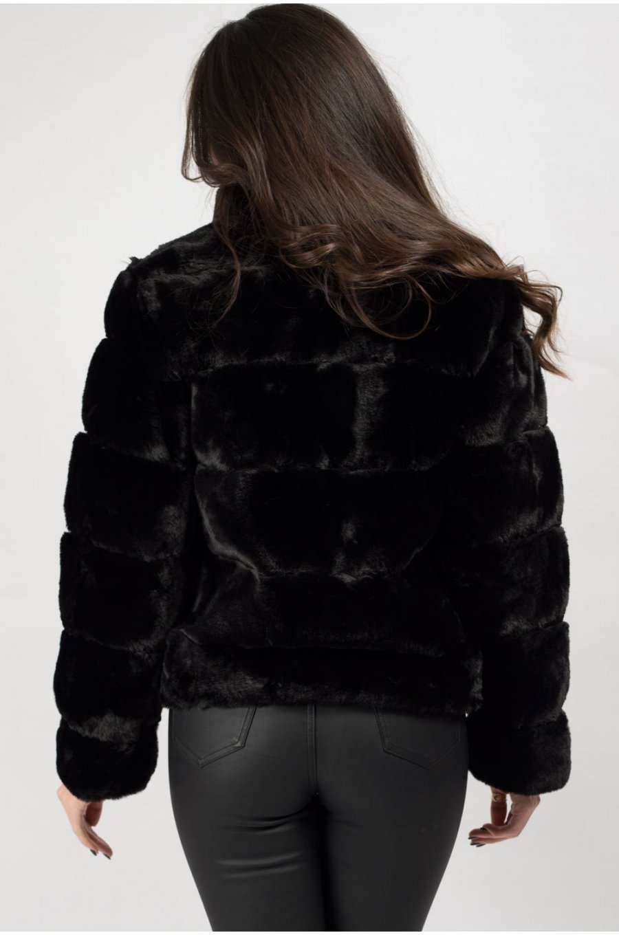 Geaca dama din blana eco neagra scurta Roxen Geaca dama din blana eco neagra scurta Roxen 2 - jojofashion.ro