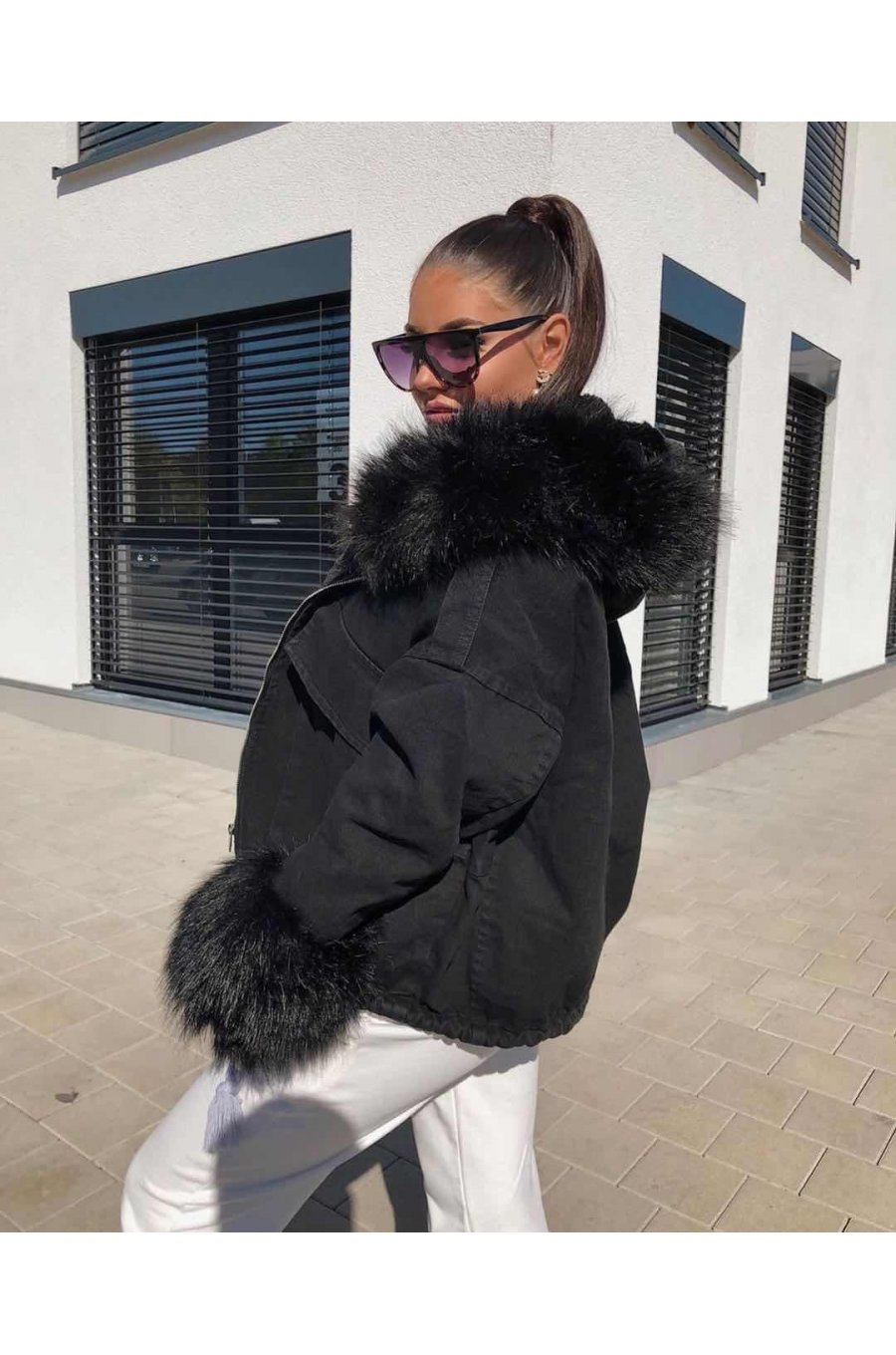 Geaca dama din denim negru cu blanita eco si gluga Sara 2 - jojofashion.ro