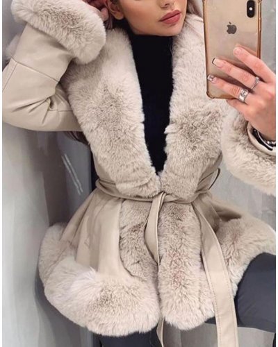 Geaca dama in clos scurta piele eco bej cu blanita Celestia Geci dama, Geaca dama in clos scurta piele eco bej cu blanita Celestia - jojofashion.ro